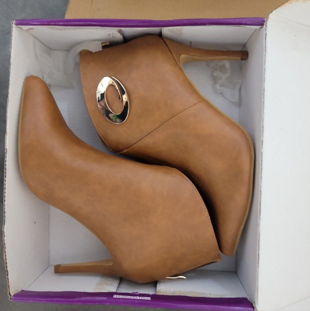 Forever 21 tan boots